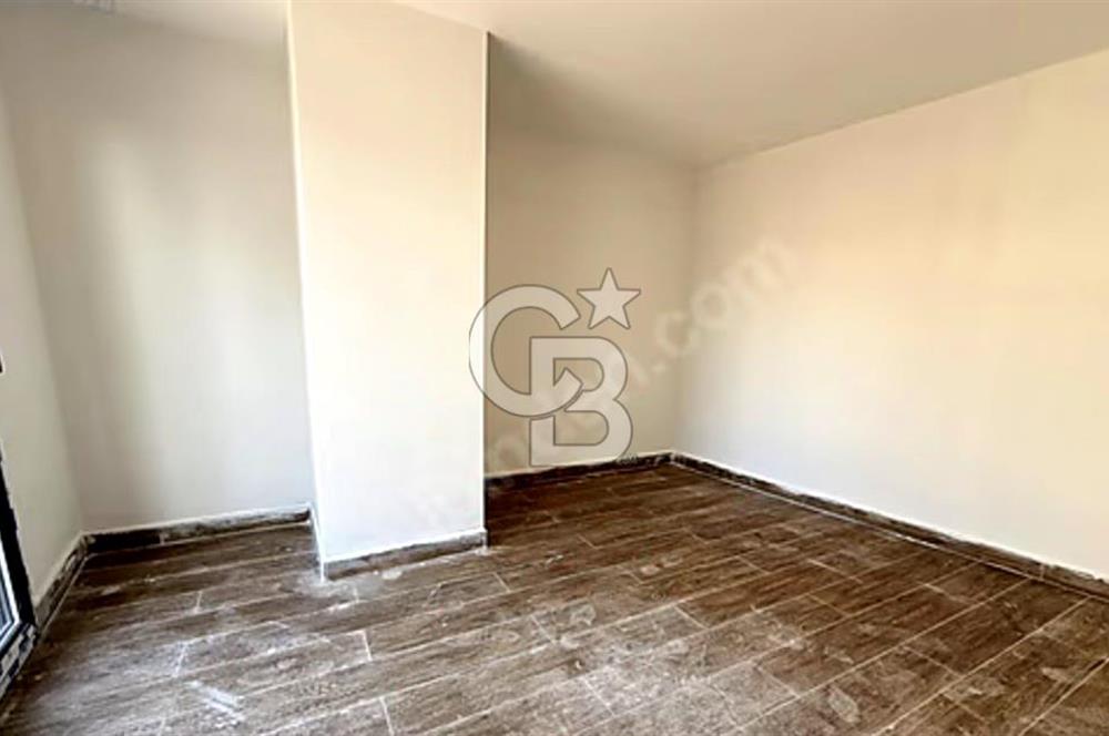 Bornova Atatürk Mahallesinde Satılık 4+1 Triplex Villa