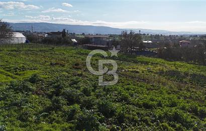 Karacaören’de Full Boğaz & Deniz Manzaralı | Yerleşim İçinde | 2042 m² Satılık Tarla