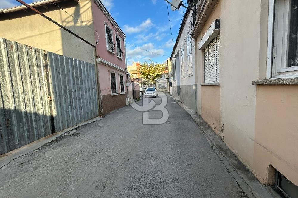 MENEMEN GAYBİ MAHALLESİNDE SATILIK ARSA