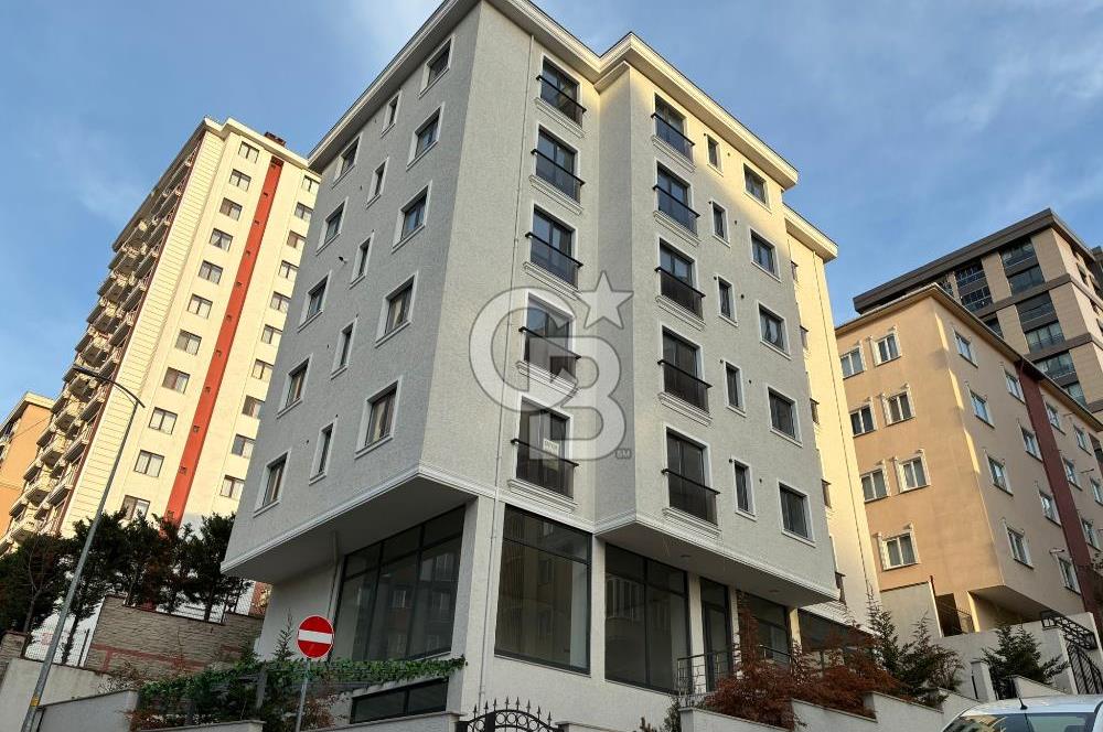 Ümraniye Şerifali'de Cadde Cepheli 80 m² Her işe Uygun Dükkan