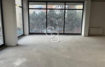 Ümraniye Şerifali'de Cadde Cepheli 80 m² Her işe Uygun Dükkan