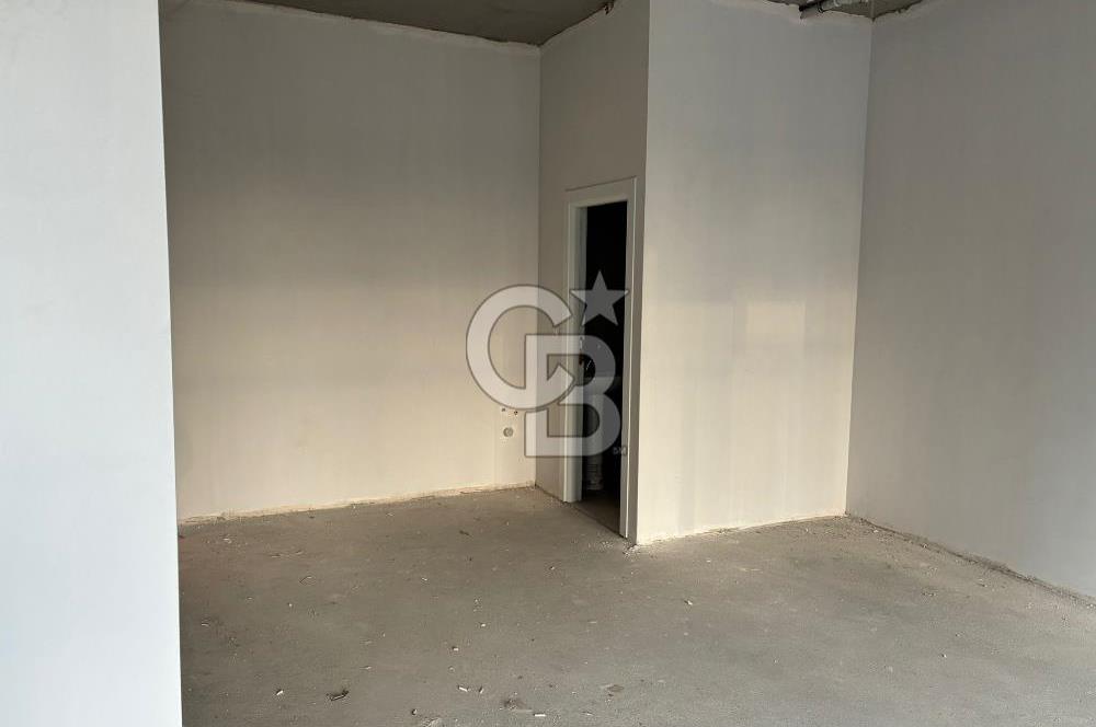 Ümraniye Şerifali'de Cadde Cepheli 80 m² Her işe Uygun Dükkan