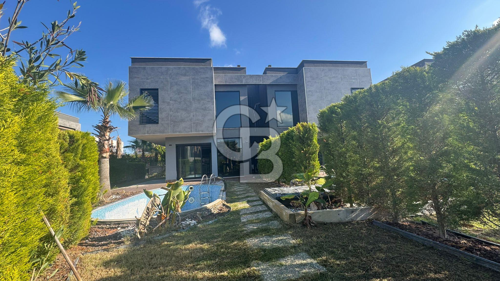 MUSELAND- KUŞADASI GÜZELÇAMLI'DA MODERN 3+1 SATILIK VİLLA