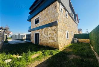 Foça Bağarası Villalar Bölgesinde 4+1 Havuzlu Kiralık Villa - 6 - 324454