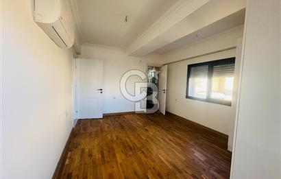 Foça Bağarası Villalar Bölgesinde 4+1 Havuzlu Kiralık Villa