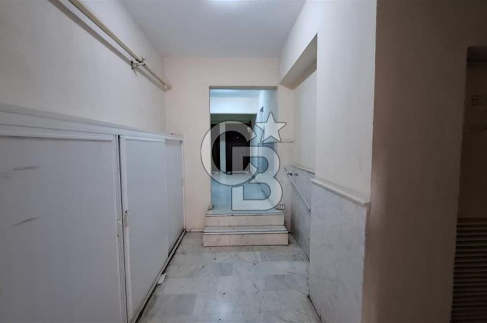 ULUKENT 8.Cİ CADDE ÜZERİNDE KİRALIK ARA KAT 3+1 DAİRE 