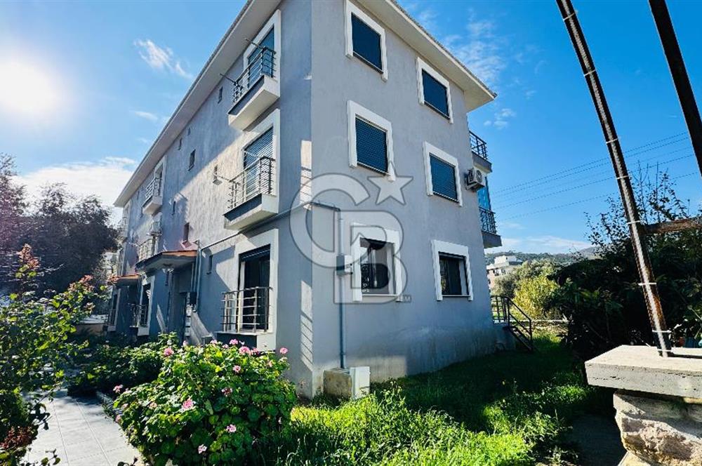 Yenifoça'da Satılık Bahçe Katı 2+1 Daire