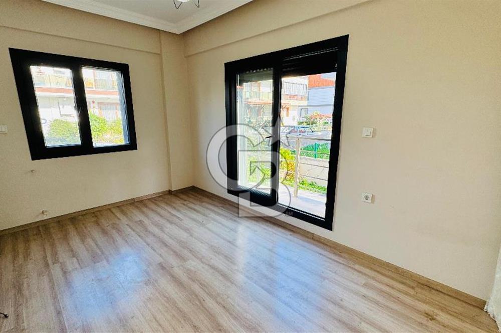 Yenifoça'da Satılık Bahçe Katı 2+1 Daire