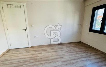 Yenifoça'da Satılık Bahçe Katı 2+1 Daire