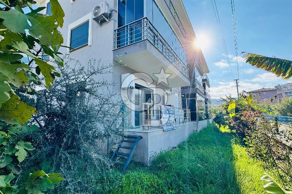 Yenifoça'da Satılık Bahçe Katı 2+1 Daire