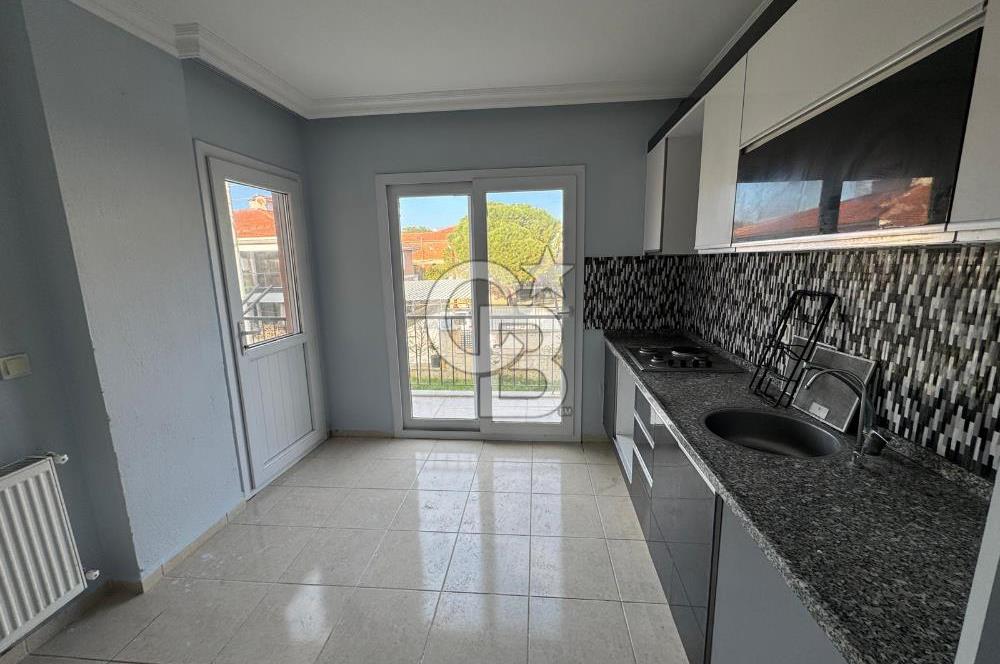 Foça Bağarası Kazım Dirik Mah. Kiralık 3+1 Bahçe Katı Daire