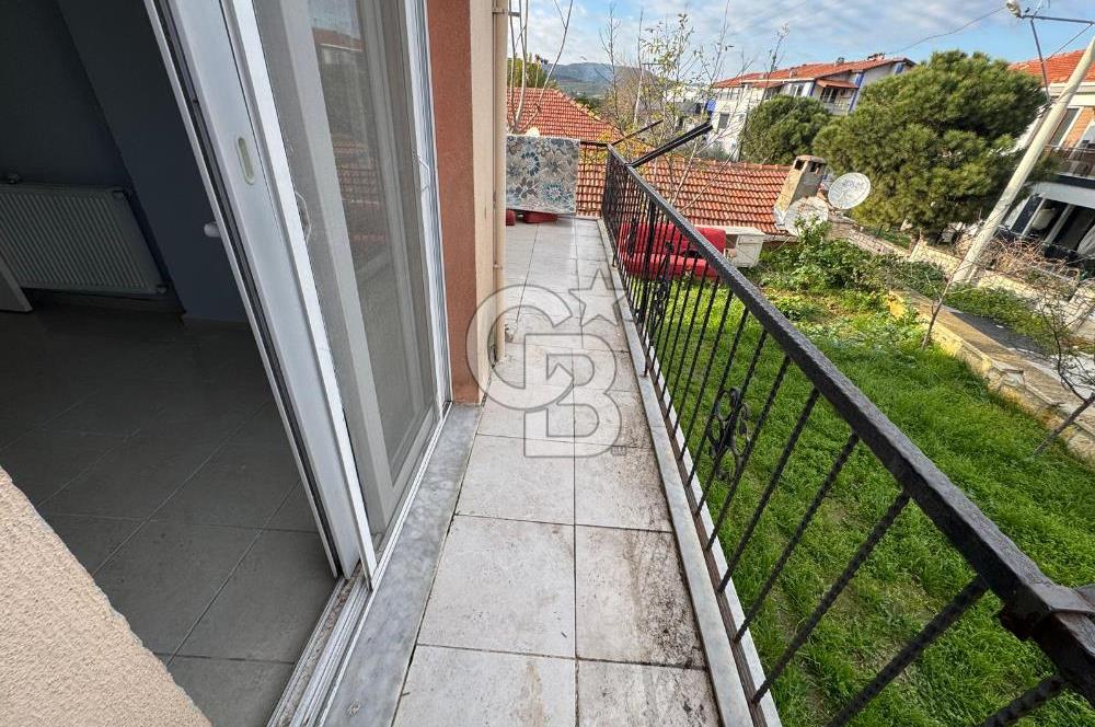 Foça Bağarası Kazım Dirik Mah. Kiralık 3+1 Bahçe Katı Daire