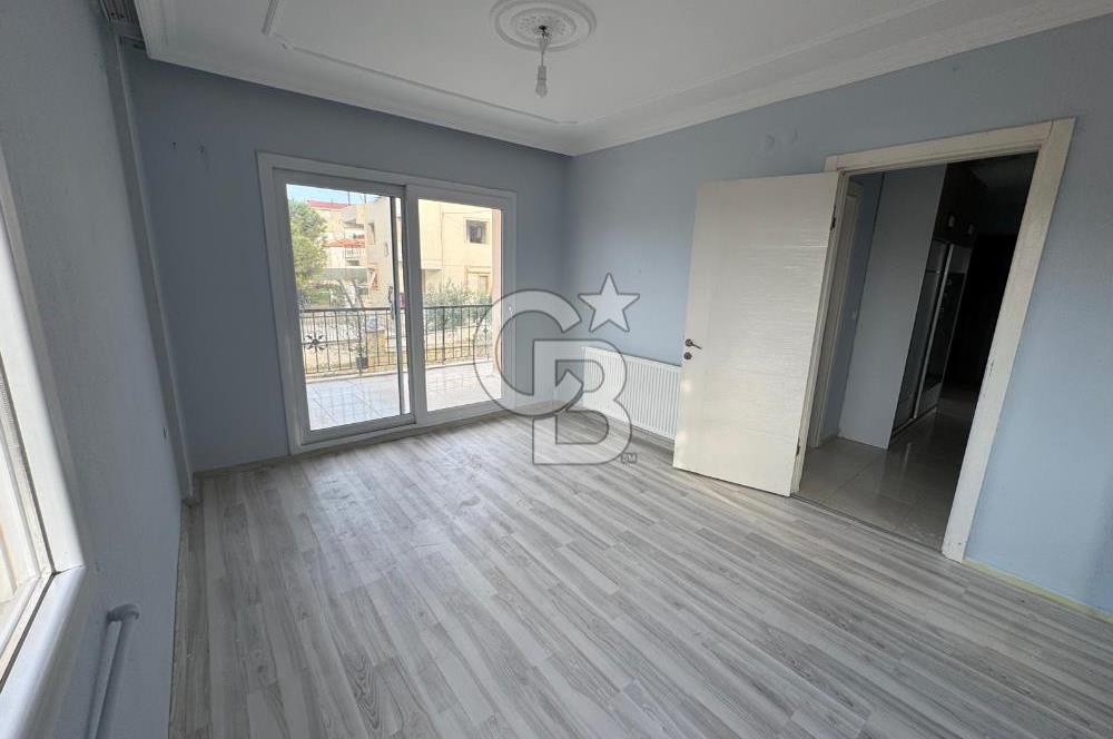 Foça Bağarası Kazım Dirik Mah. Kiralık 3+1 Bahçe Katı Daire