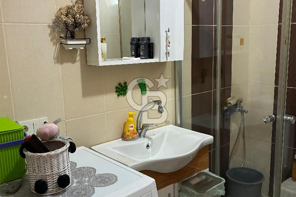 Sancaktepe Safa Mahallesinde Satılık 2+1 İçi Yapılı Arakat Daire