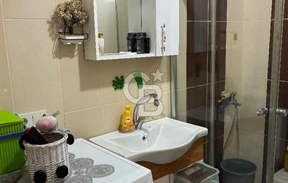 Sancaktepe Safa Mahallesinde Satılık 2+1 İçi Yapılı Arakat Daire