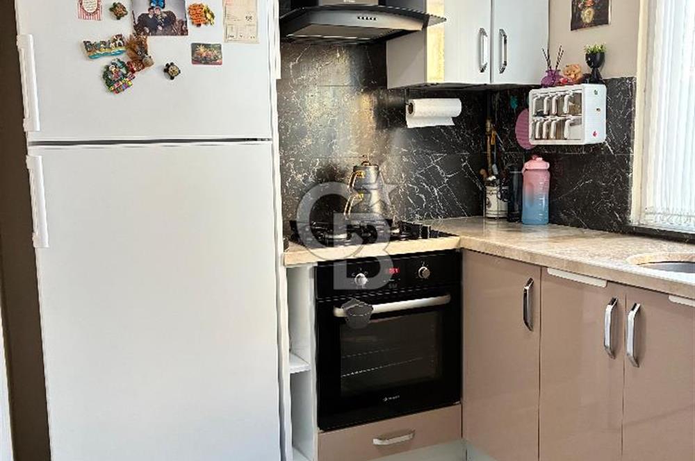 Sancaktepe Safa Mahallesinde Satılık 2+1 İçi Yapılı Arakat Daire