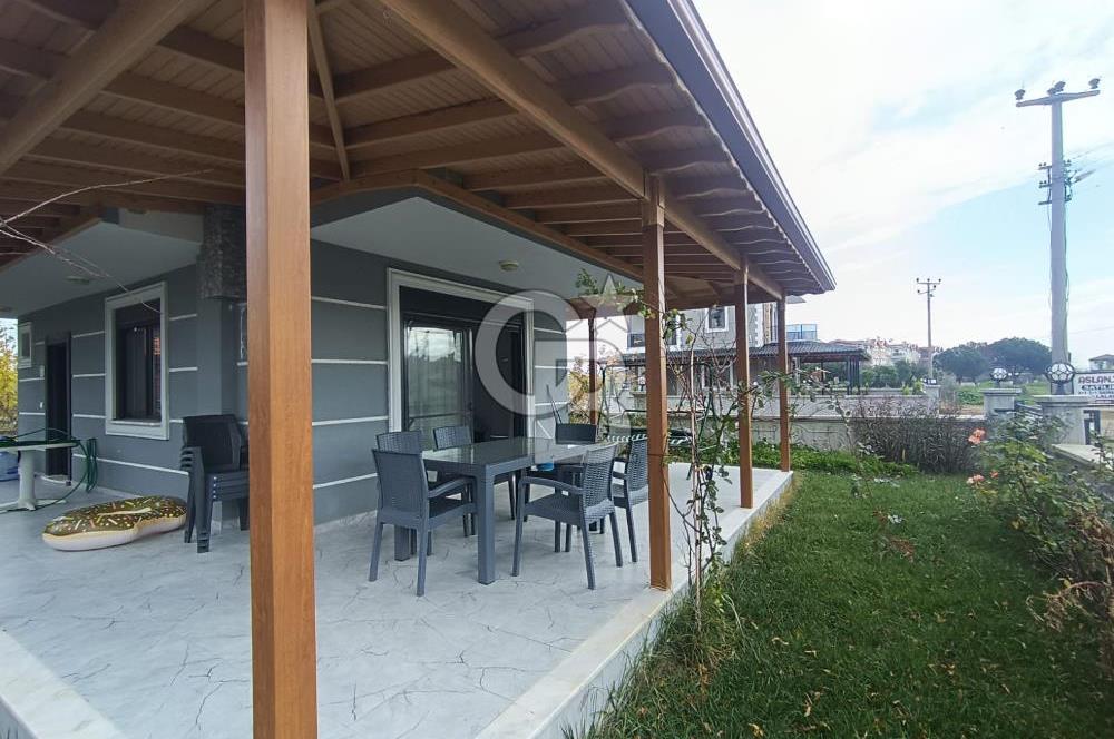  DENİZE YÜRÜME MESAFESİNDE | ALTINOVA’DA EŞYALI TERASLI MÜSTAKİL 4+1 VİLLA