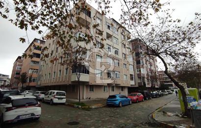 BEYLİKDÜZÜ ADNAN KAHVECİ'DE SATILIK 2+1 DAİRE