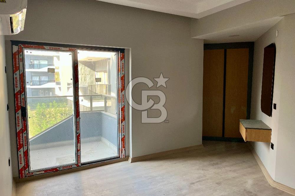 çiğli Azel Deluxe Sitesi Satılık Teraslı 2+1 Daire