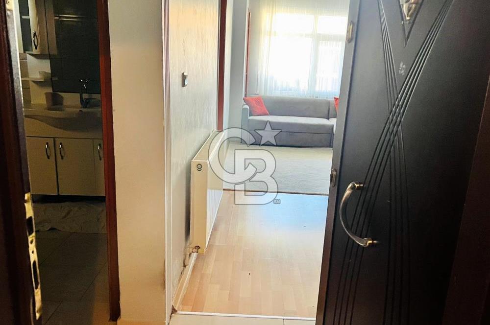 Cadde Üzeri, Geniş, Merkezi Konumda, 2 Balkonlu Kiralık Daire