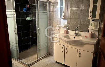 Cadde Üzeri, Geniş, Merkezi Konumda, 2 Balkonlu Kiralık Daire