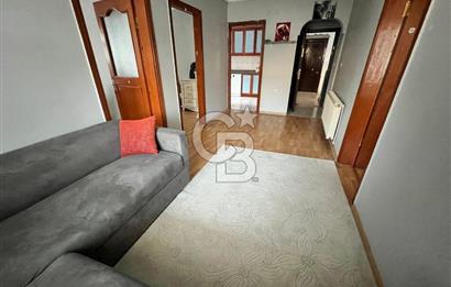 Cadde Üzeri, Geniş, Merkezi Konumda, 2 Balkonlu Kiralık Daire