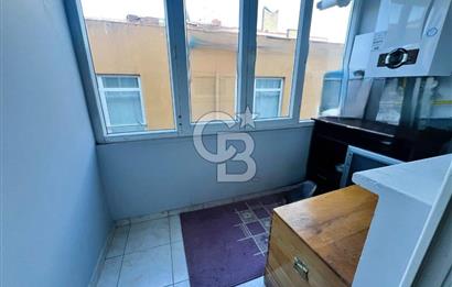 Cadde Üzeri, Geniş, Merkezi Konumda, 2 Balkonlu Kiralık Daire
