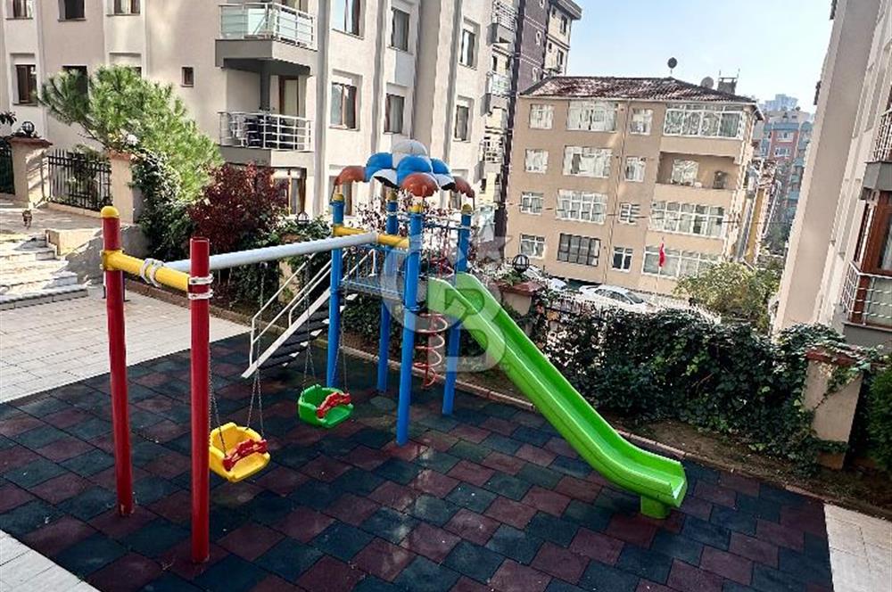 Ataşehir Safir evleri Sitesi‘nde geniş 3 + 1 kiralık daire