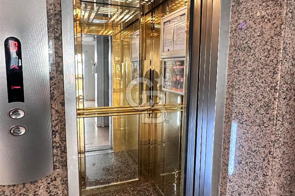 Ataşehir Safir evleri Sitesi‘nde geniş 3 + 1 kiralık daire