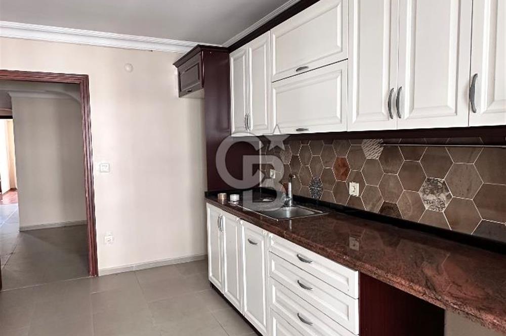 Ataşehir Safir evleri Sitesi‘nde geniş 3 + 1 kiralık daire