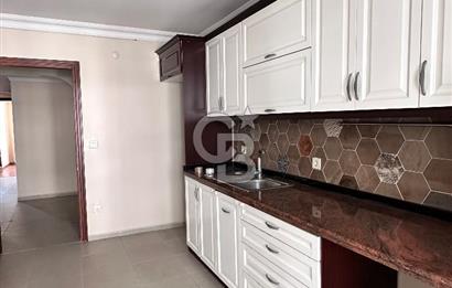 Ataşehir Safir evleri Sitesi‘nde geniş 3 + 1 kiralık daire