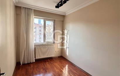 Ataşehir Safir evleri Sitesi‘nde geniş 3 + 1 kiralık daire