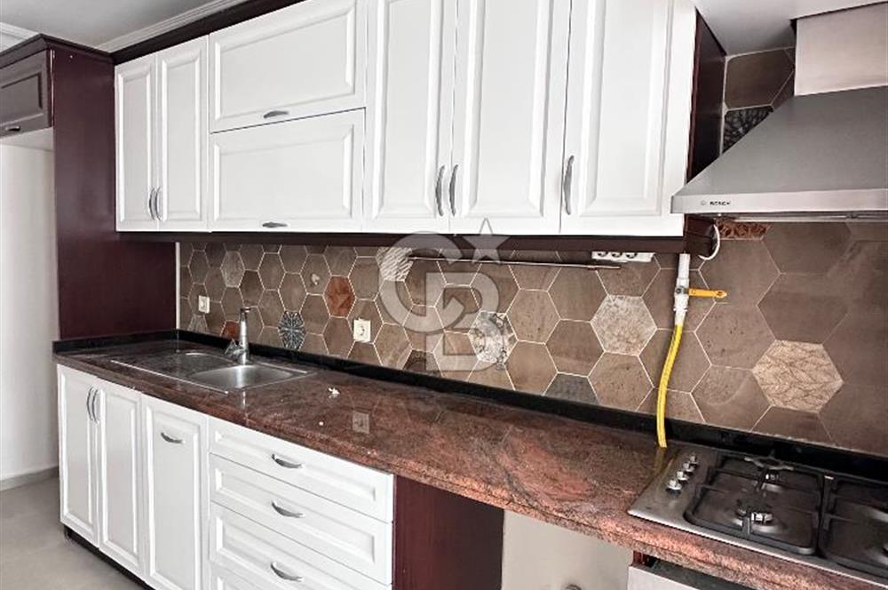 Ataşehir Safir evleri Sitesi‘nde geniş 3 + 1 kiralık daire