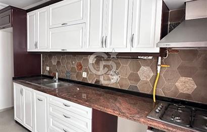 Ataşehir Safir evleri Sitesi‘nde geniş 3 + 1 kiralık daire