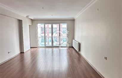 Ataşehir Safir evleri Sitesi‘nde geniş 3 + 1 kiralık daire