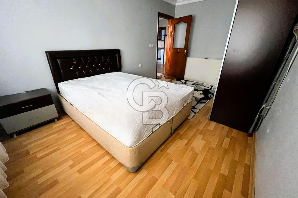 Cadde Üzeri, Geniş, Merkezi Konumda, 2 Balkonlu Kiralık Daire