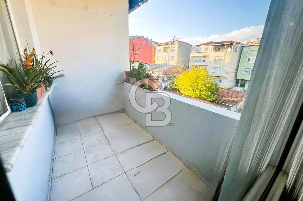 Cadde Üzeri, Geniş, Merkezi Konumda, 2 Balkonlu Kiralık Daire