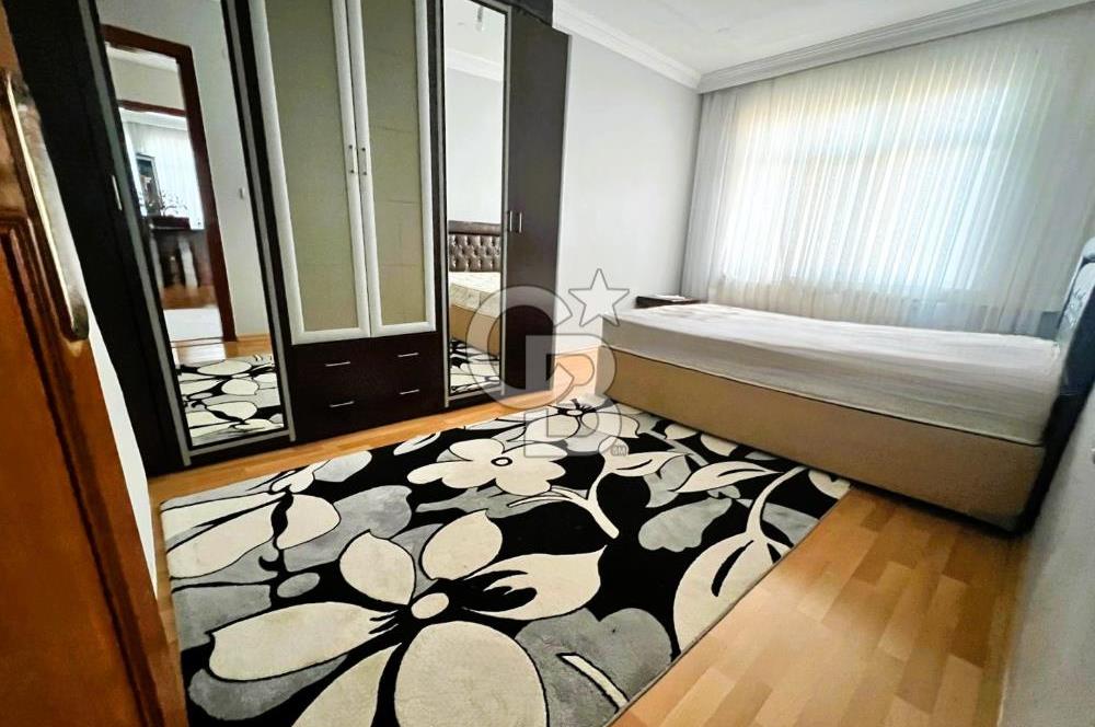 Cadde Üzeri, Geniş, Merkezi Konumda, 2 Balkonlu Kiralık Daire