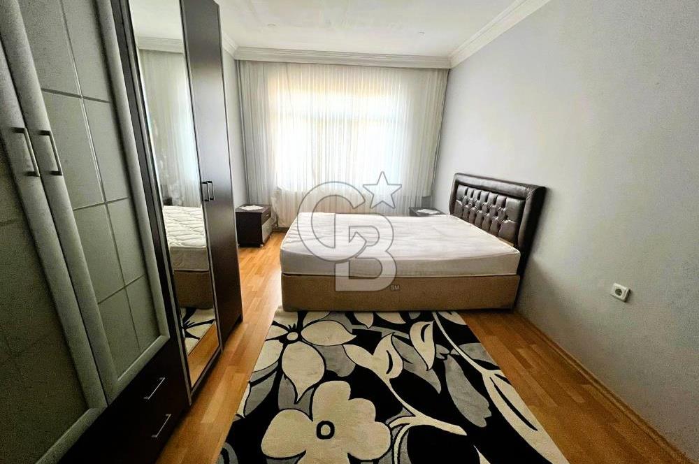 Cadde Üzeri, Geniş, Merkezi Konumda, 2 Balkonlu Kiralık Daire