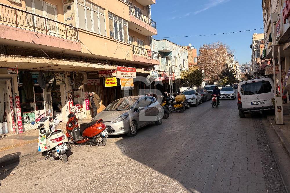 MUSELAND- TURGUTLU FAYTON PAZARINDA SATILIK DÜKKANLAR VE EVLER