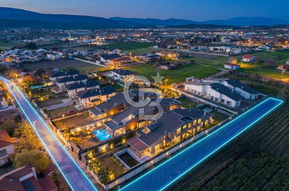 URLA KUŞÇULAR SATILIK MÜSTAKİL VİLLA 