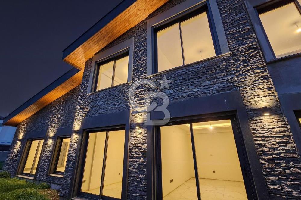 URLA KUŞÇULAR SATILIK MÜSTAKİL VİLLA 