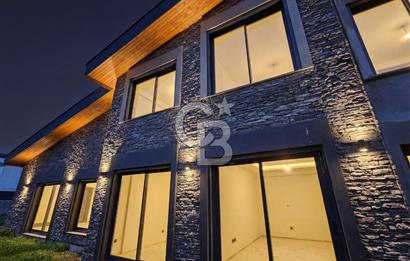 URLA KUŞÇULAR SATILIK MÜSTAKİL VİLLA 