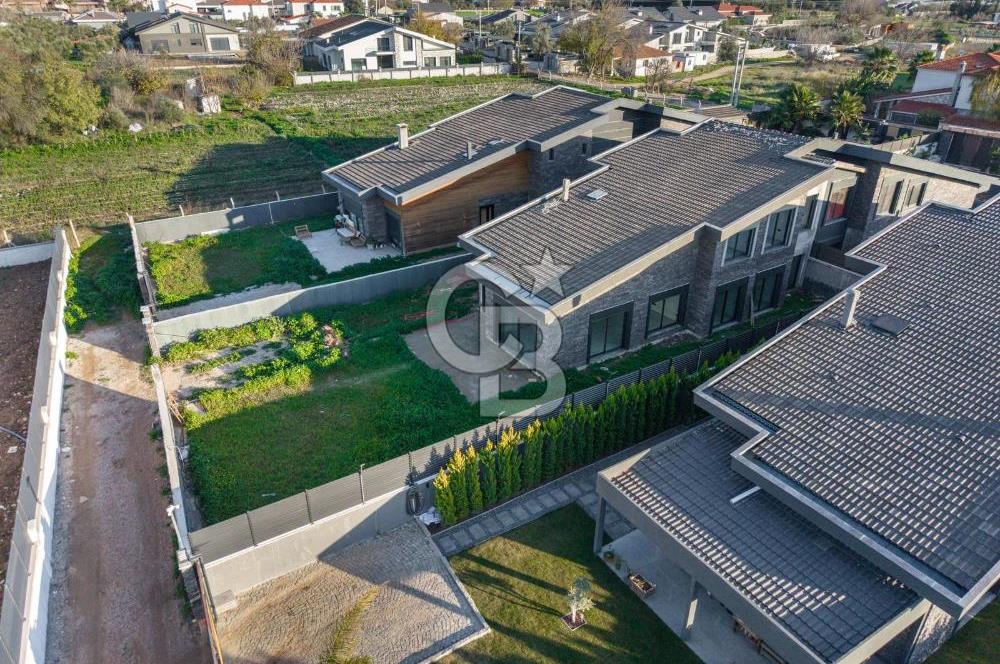 URLA KUŞÇULAR SATILIK MÜSTAKİL VİLLA 