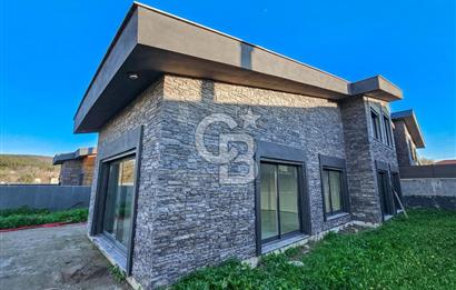 URLA KUŞÇULAR SATILIK MÜSTAKİL VİLLA 