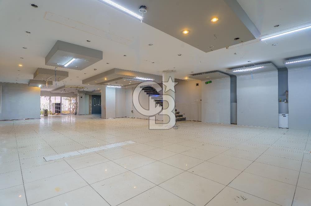 ÜSKÜDAR YAVUZTÜRK'TE 1200M EMSALSİZ KİRALIK PLAZA