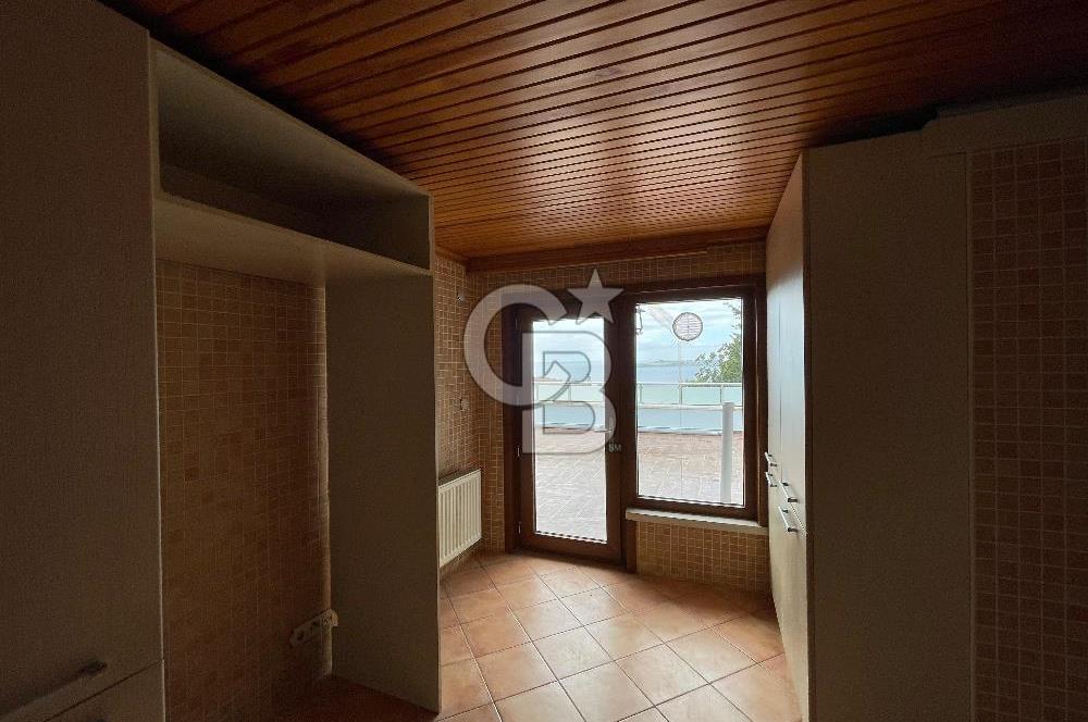 GÜRPINAR'DA VİLLA TADINDA PANORAMİK DENİZ MANZARALI KİRALIK 3+1