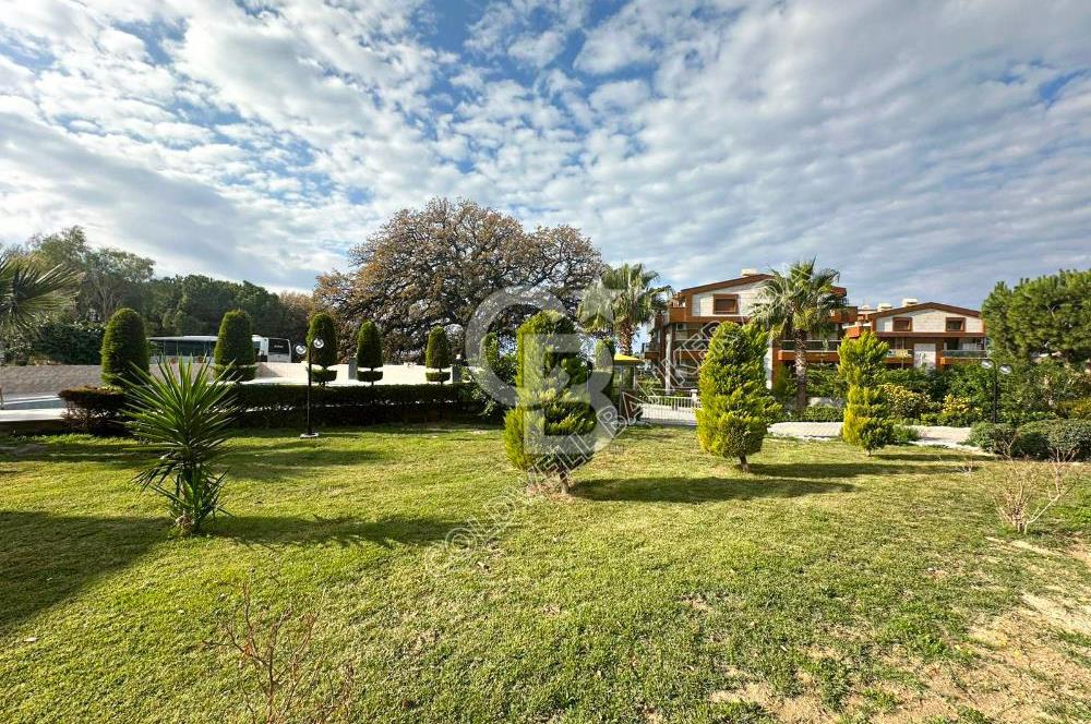 KUŞADASI MARİNA SATILIK 2+1 HAVUZLU DEV BALKONLU MÜSTAKİL TADINDA