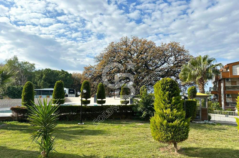 KUŞADASI MARİNA SATILIK 2+1 HAVUZLU DEV BALKONLU MÜSTAKİL TADINDA