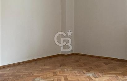 Ayrancı Reşat Nuri Sokak'ta Vadi Manzaralı 3+1 Kiralık Daire